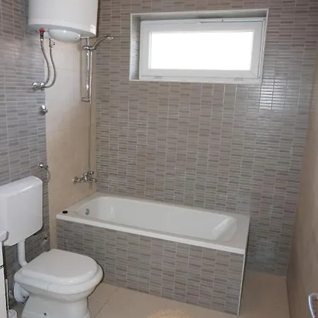 Villa 2 *